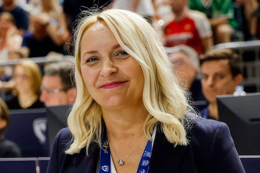 Lidija Bojic-Cacic 🇭🇷 becomes 𝐭𝐡𝐞 𝐟𝐢𝐫𝐬𝐭 𝐟𝐞𝐦𝐚𝐥𝐞 #ehf delegate to officiate at the men’s #ehffinal4 event, the final tournament of the EHF Champions League!